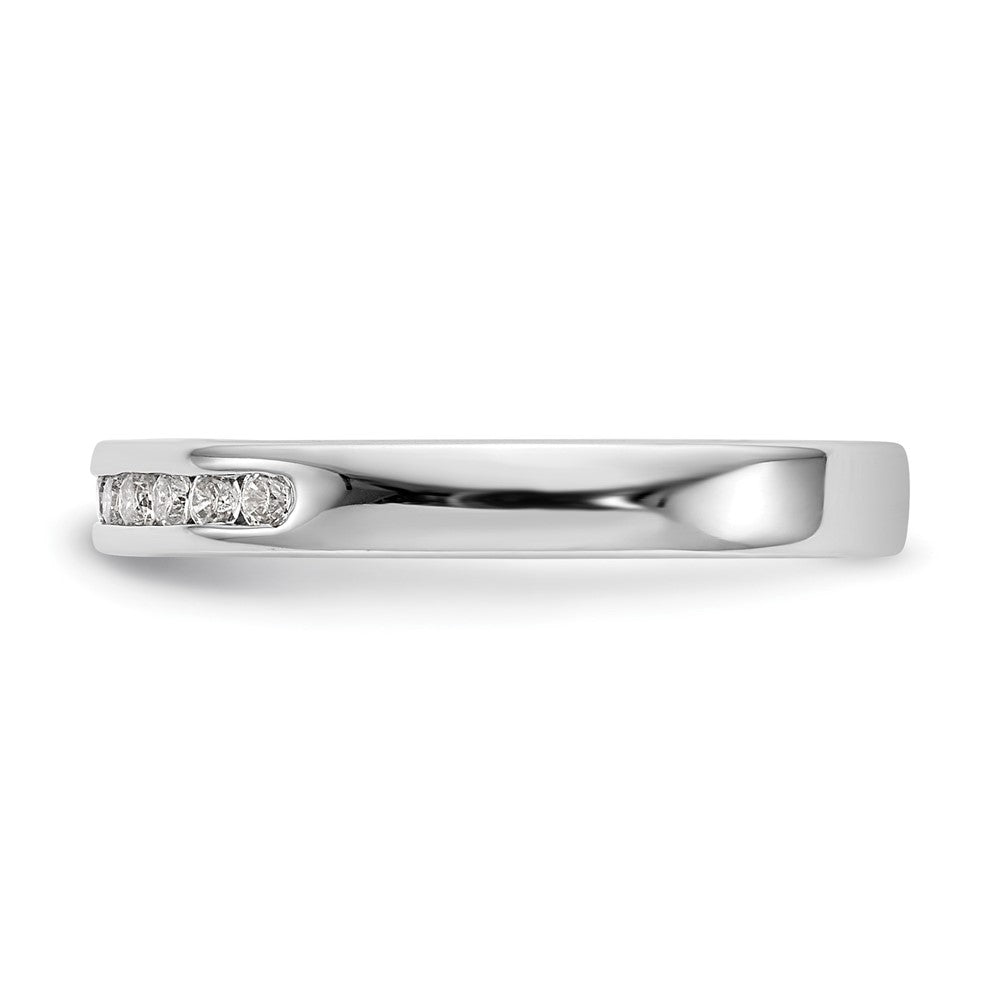 14K Weißgold Ehering mit 7 Diamanten in Kanalfassung