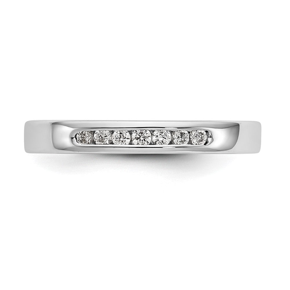 14K Weißgold Ehering mit 7 Diamanten in Kanalfassung
