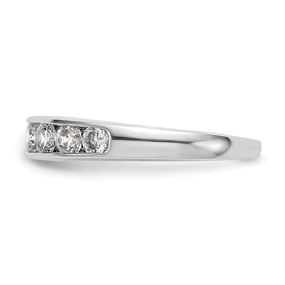 14K Weißgold Ring mit 7 Diamanten in Kanalfassung