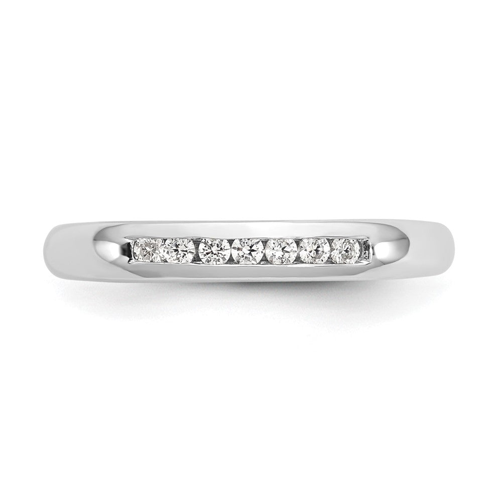 14K Weißgold Ehering mit 7 Diamanten in Kanalfassung