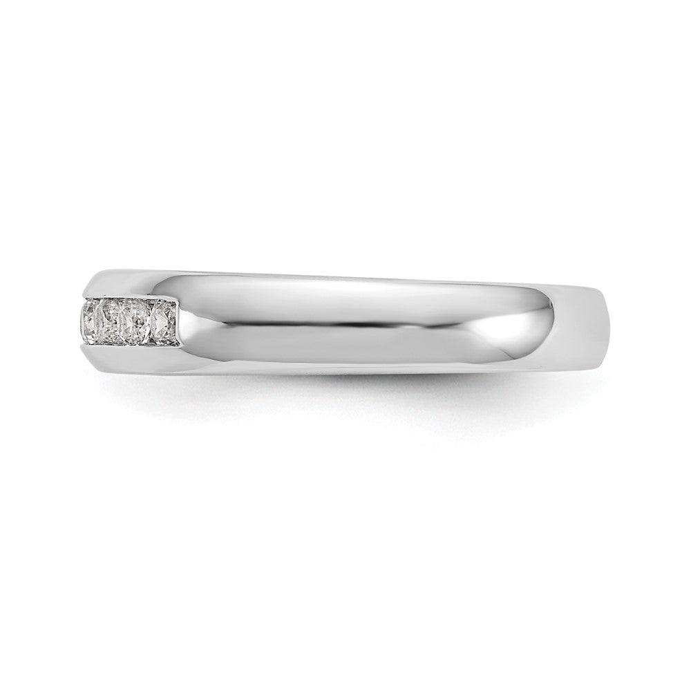 14K Weißgold Ehering mit 7 Diamanten in Kanalfassung
