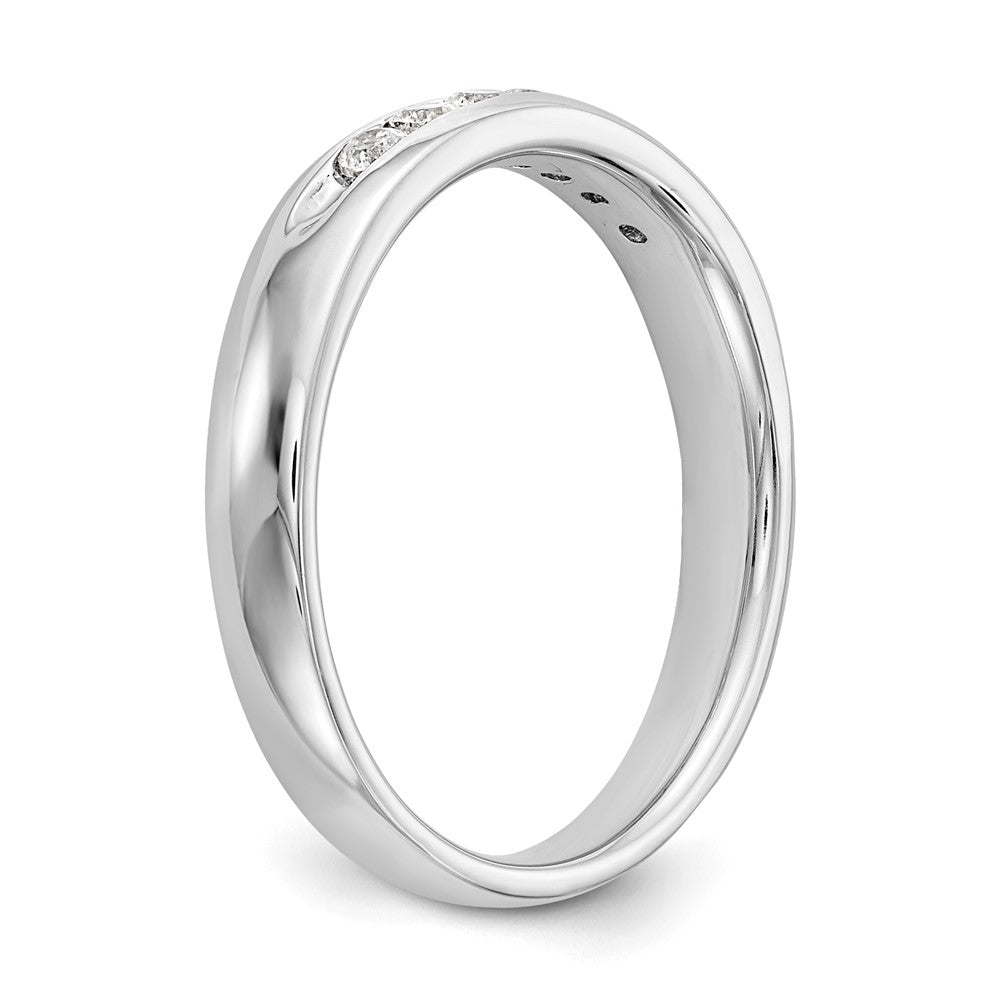14K Weißgold Ehering mit 7 Diamanten in Kanalfassung