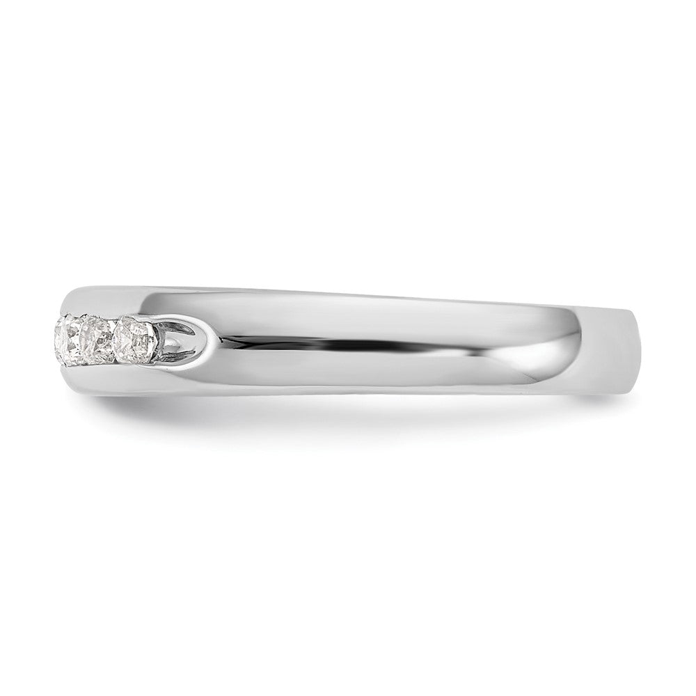 14K Weißgold Ehering mit 7 Diamanten in Kanalfassung