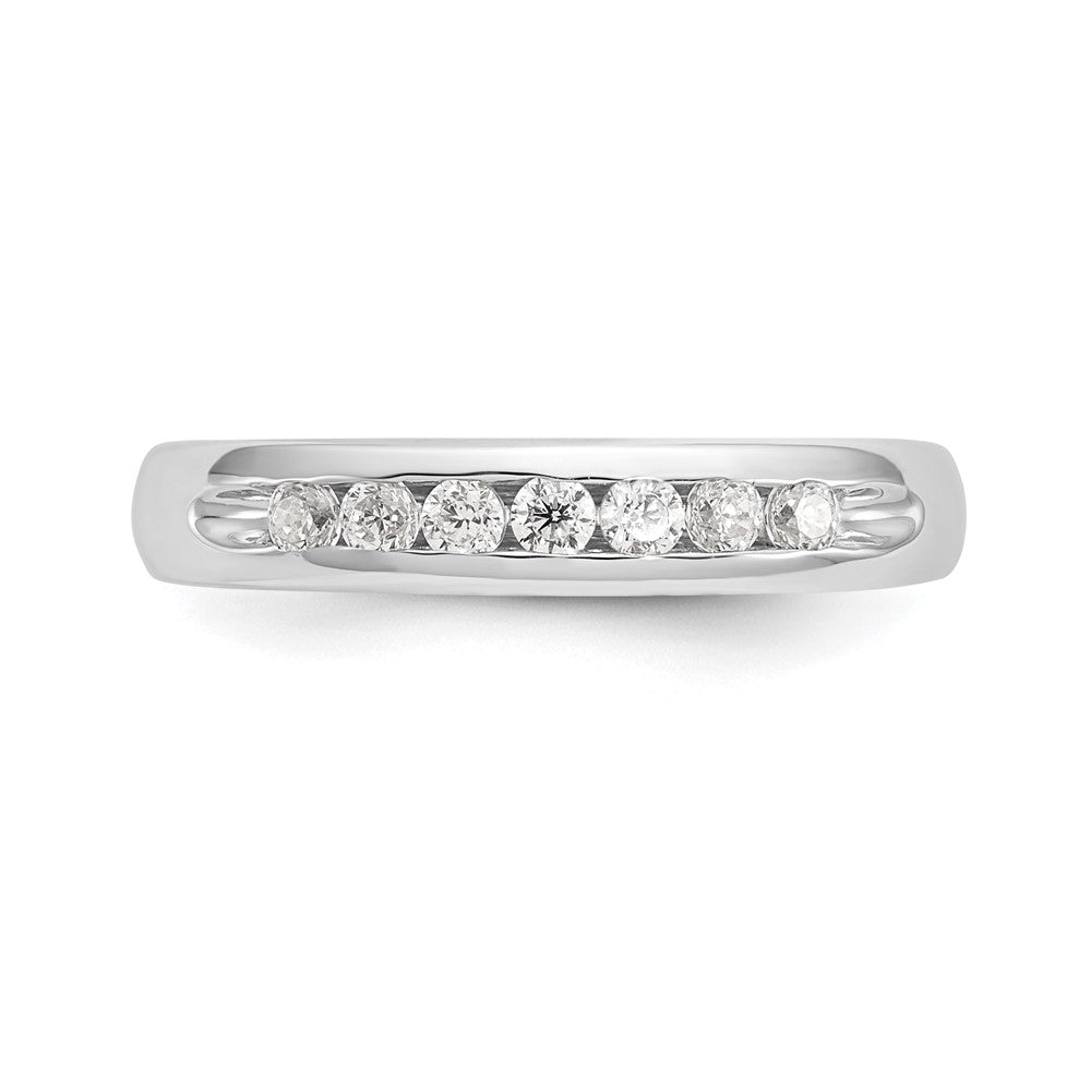 14K Weißgold Ehering mit 7 Diamanten in Kanalfassung