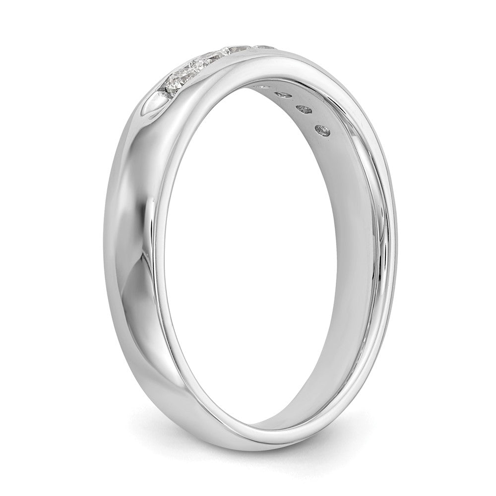 14K Weißgold Ehering mit 7 Diamanten in Kanalfassung