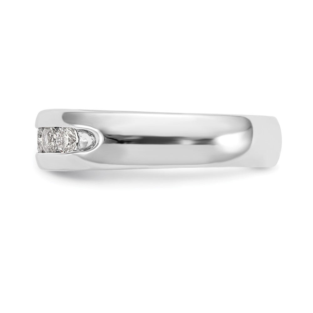 14K Weißgold Ring mit 7 Diamanten in Kanalfassung