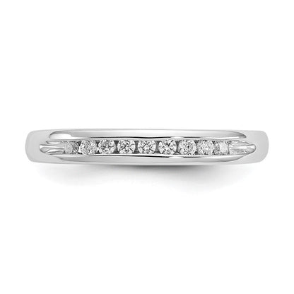 14K Weißgold Ring mit 9 kanalgefassten, im Labor gezüchteten Diamanten, VS/SI+ G+