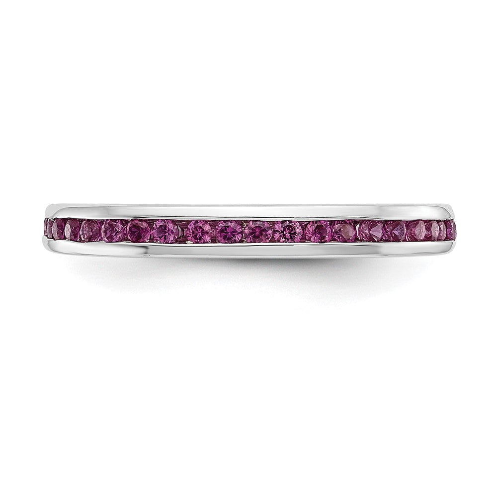 Massivring aus 14K Weißgold mit simuliertem Rubin