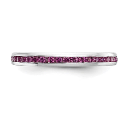 Massivring aus 14K Weißgold mit simuliertem Rubin
