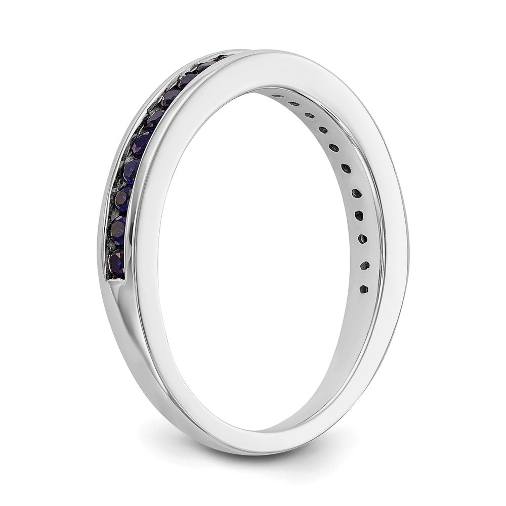 Massivring aus 14K Weißgold mit simuliertem Saphir