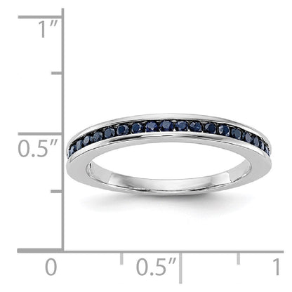 Massivring aus 14K Weißgold mit simuliertem Saphir