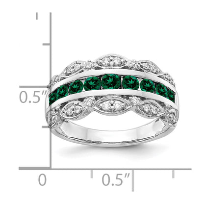 14K Weißgold Ring mit 0,2 ct. im Labor gezüchteten Diamanten VS/SI+ G+ und im Labor gezüchtetem Smaragd, Fancy-Design