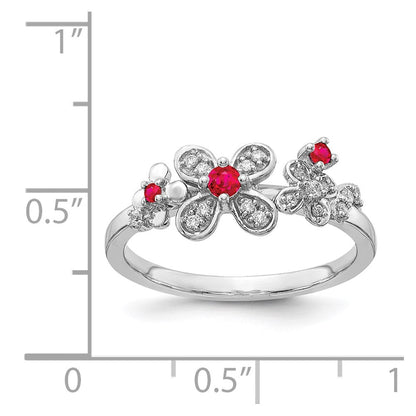 14K Weißgold Ring mit echten Diamanten und Rubinen in Blumenform