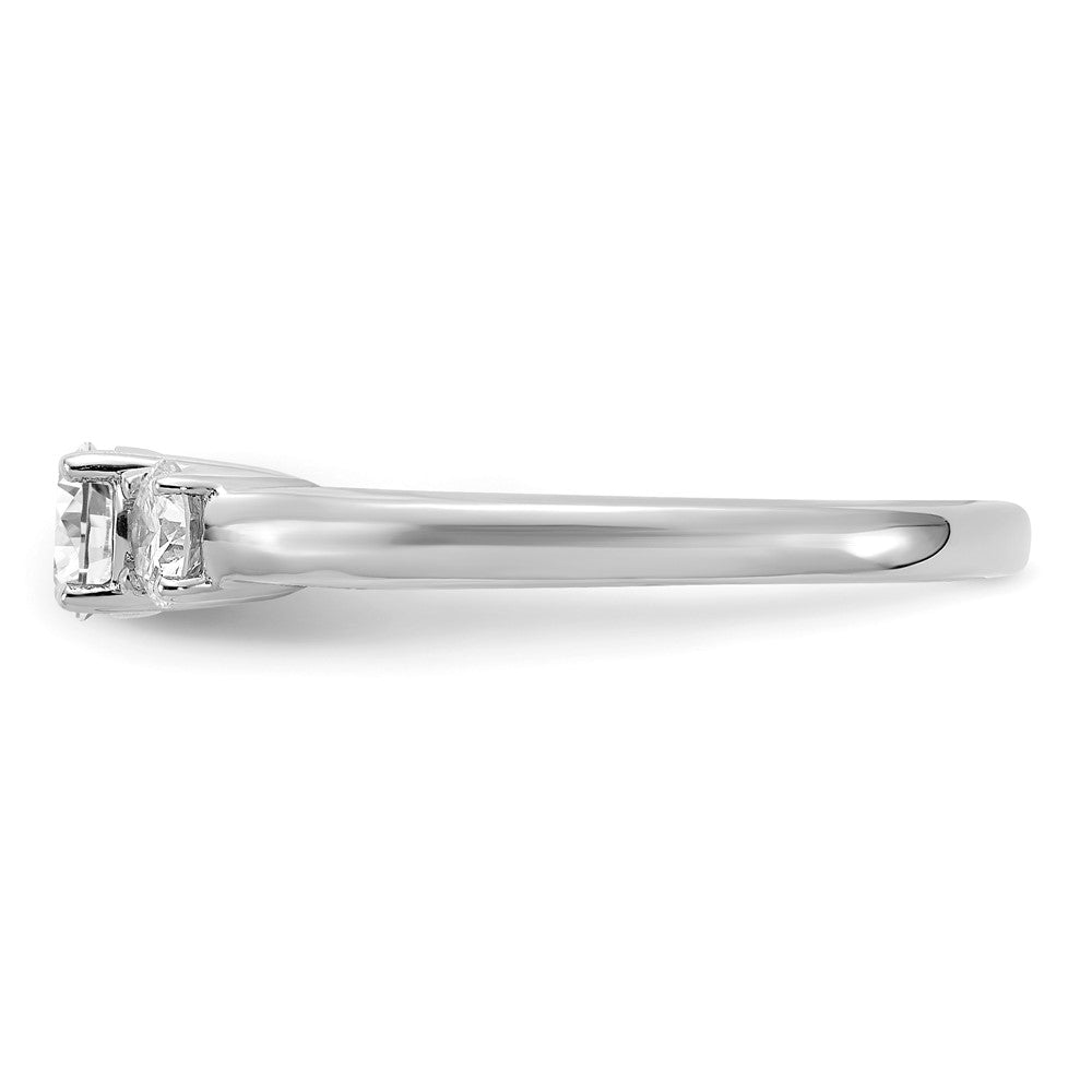 14K Weißgold Verlobungsring mit 0,75 ct. Labor-gezüchteten Diamanten VS/SI+ G+ im Rundschliff, Drei-Steine-Fassung