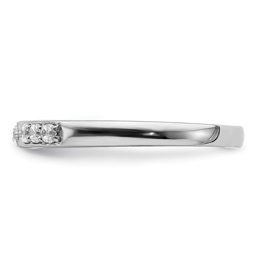 Ring aus 14K Weißgold mit natürlichen Diamanten