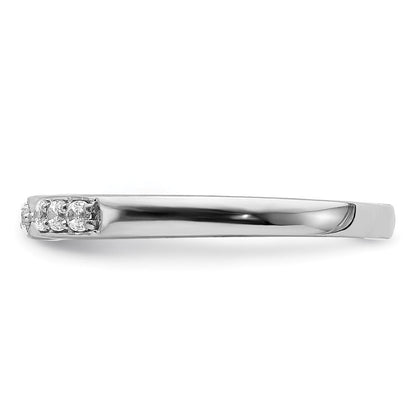 Ring aus 14K Weißgold mit natürlichen Diamanten