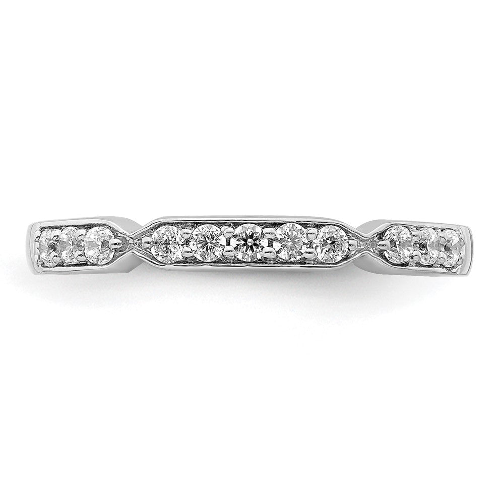 Ring aus 14K Weißgold mit natürlichen Diamanten