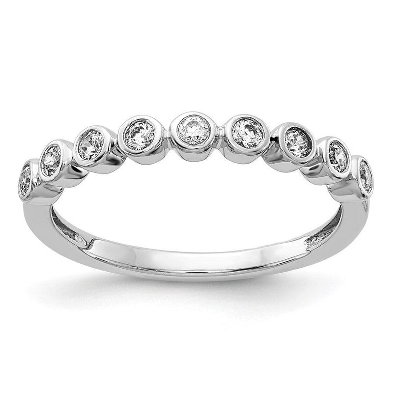 14K Weißgoldring mit 9 Diamanten in Zargenfassung