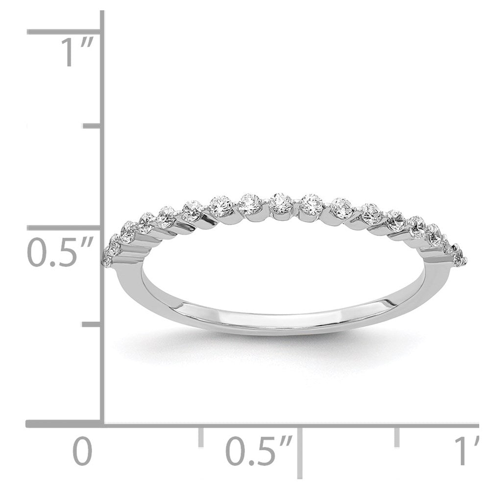 14K Weißgold Ring mit natürlichen Diamanten