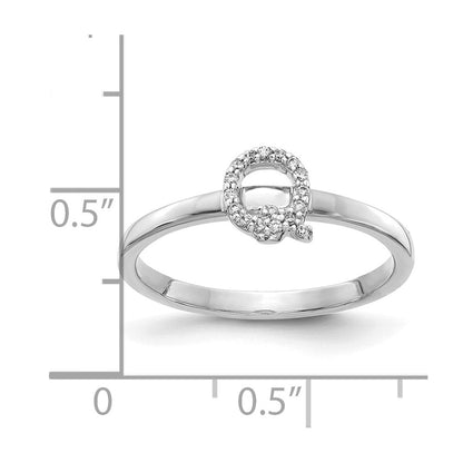 Initialring Buchstabe Q aus 14K Weißgold mit natürlichen Diamanten