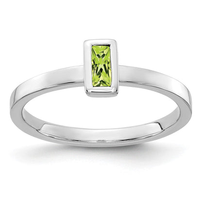 Massivring aus 14K Weißgold mit Peridot-Simulant in Zargenfassung