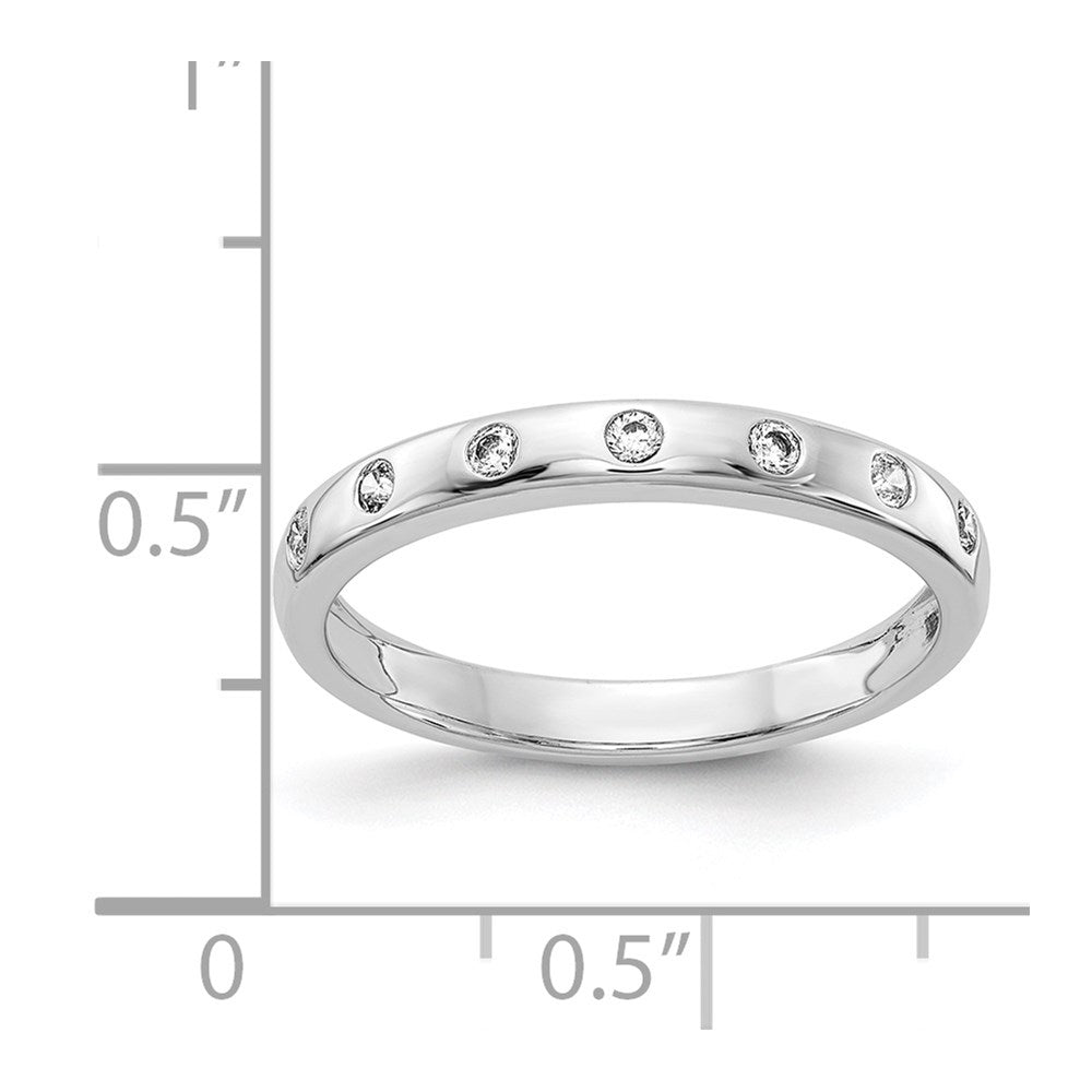 14K Weißgold Ring mit 7 natürlichen Diamanten