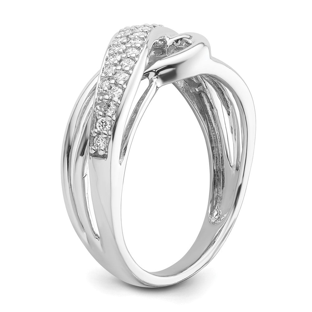 14K Weißgoldring mit natürlichen Diamanten