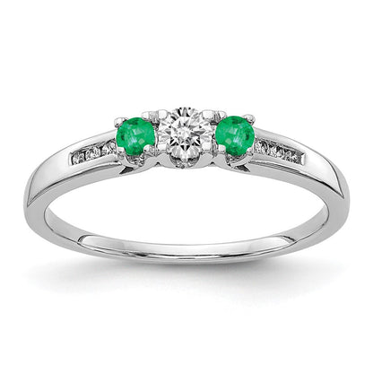 14K Weißgold Ring mit echten Diamanten und Smaragden im 3-Stein-Design