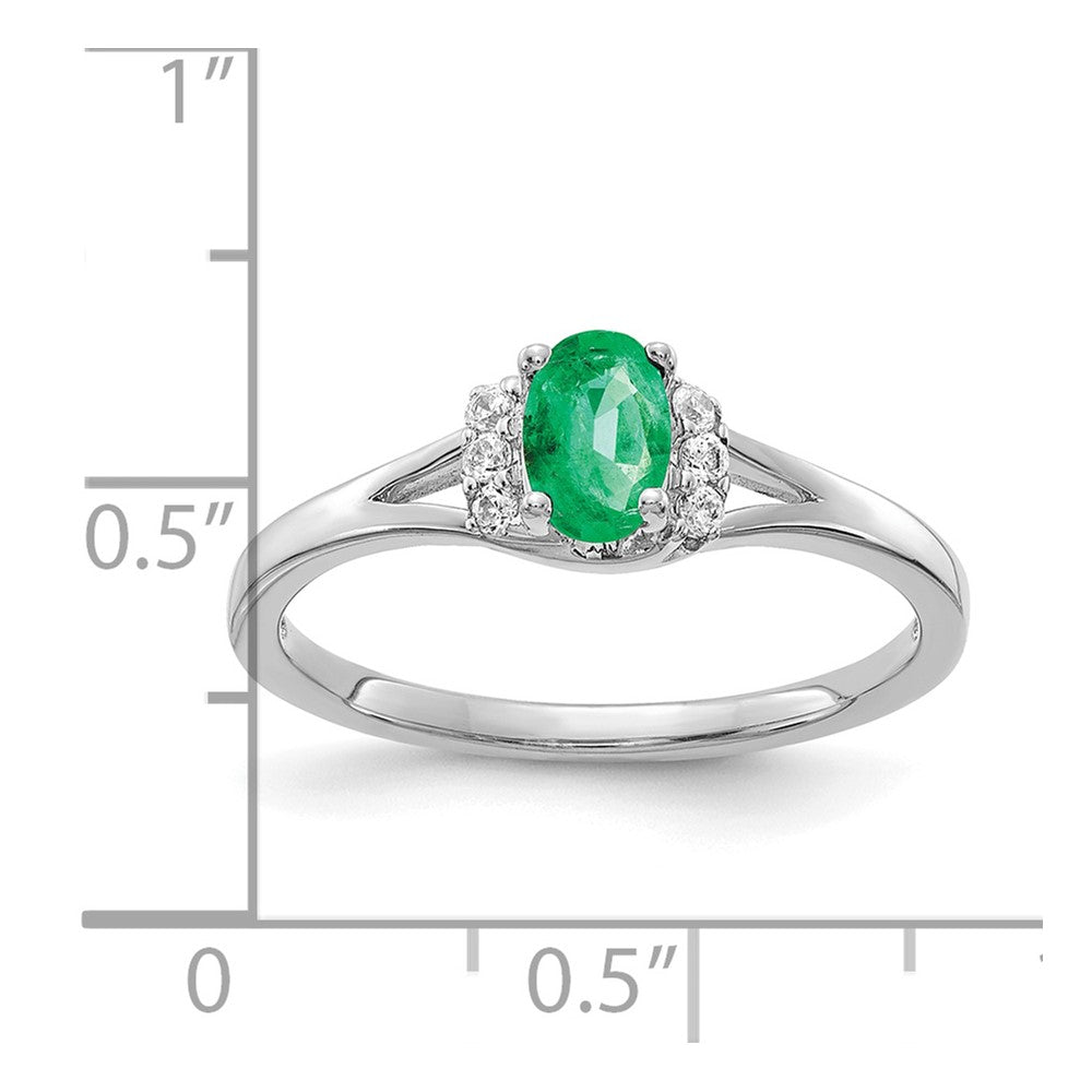 10K Weißgold Diamant und Oval Smaragd Ring