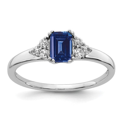 14K Weißgold Ring mit 0,17 ct. Labor-gezüchteten Diamanten VS/SI+ G+ und Labor-gezüchteten blauen Saphiren