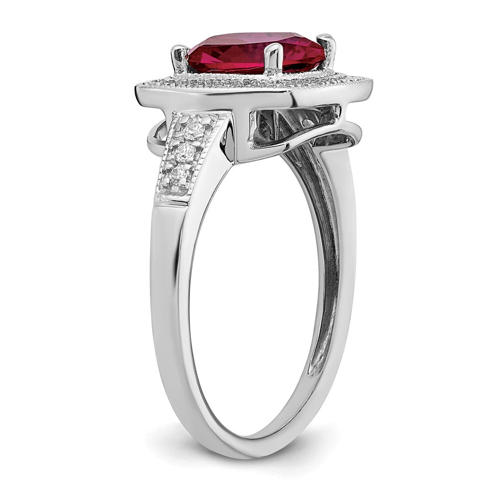 14K Weißgold Ring mit Kissenschliff-Rubin (synthetisch) und echten Diamanten in Halo-Fassung