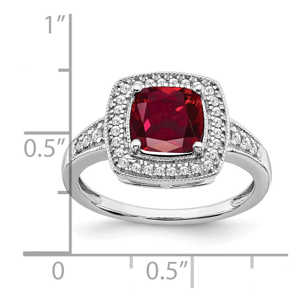 14K Weißgold Ring mit Kissenschliff-Rubin (synthetisch) und echten Diamanten in Halo-Fassung