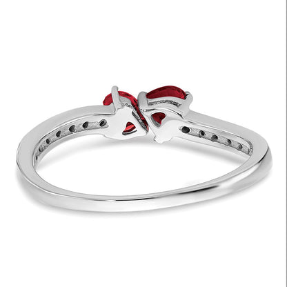 14K Weißgold Ring mit gezüchtetem Rubin und echtem Diamant im Herzschliff, 2 Steine
