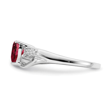 14K Weißgold Ring mit gezüchtetem Rubin und echtem Diamant in Herzform
