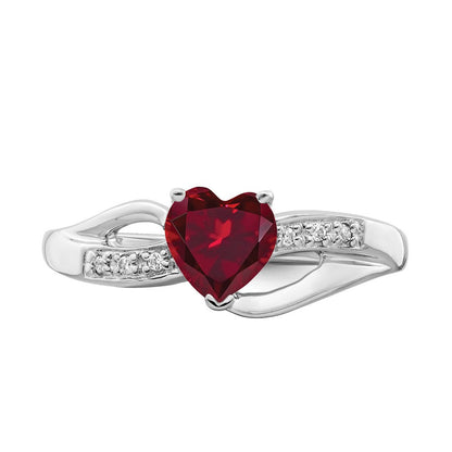 14K Weißgold Ring mit gezüchtetem Rubin und echtem Diamant in Herzform