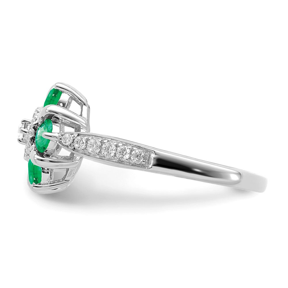 14K Weißgold Ring mit Smaragd und echten Diamanten im Blumendesign