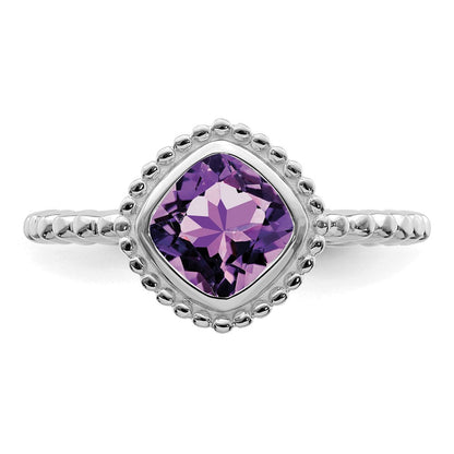 14K Weißgold Ring mit Kissenschliff-Amethyst