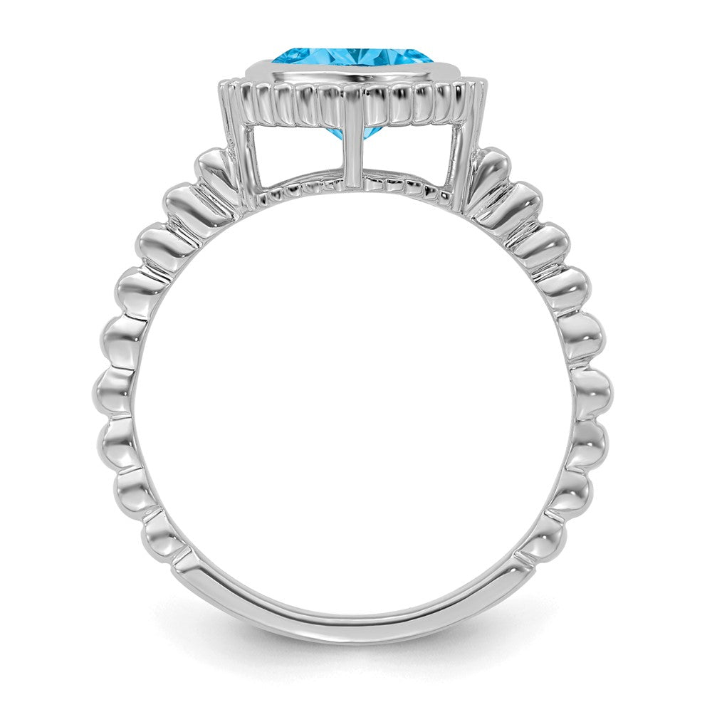 14K Weißgold Ring mit Kissenschliff-Blautopas