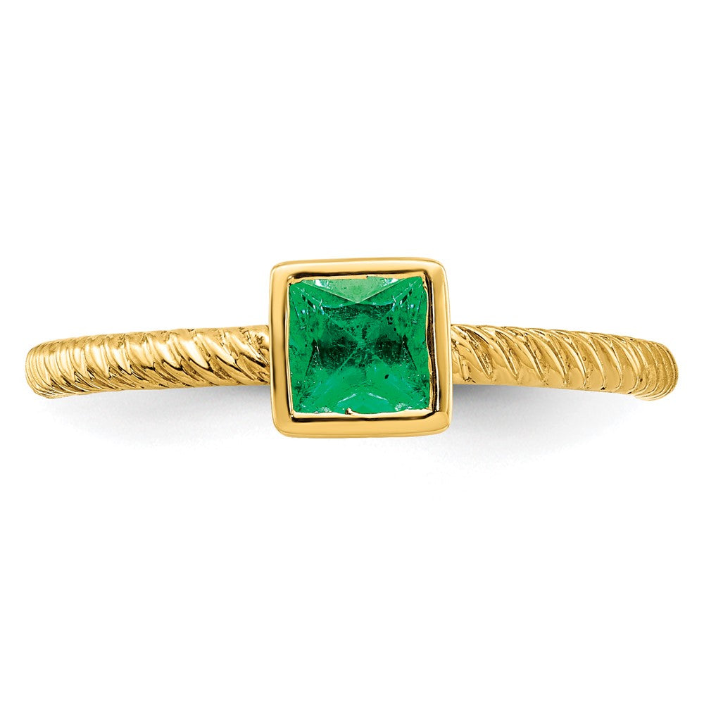 14K Gelbgold Ring mit quadratischer Fassung und Smaragd