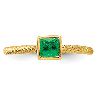14K Gelbgold Ring mit quadratischer Fassung und Smaragd