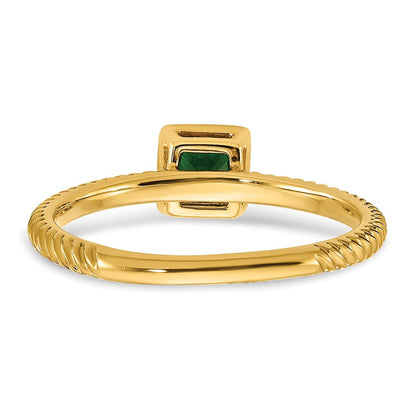 14K Gelbgold Ring mit quadratischer Fassung und Smaragd