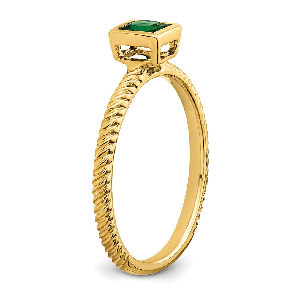 14K Gelbgold Ring mit quadratischer Fassung und Smaragd