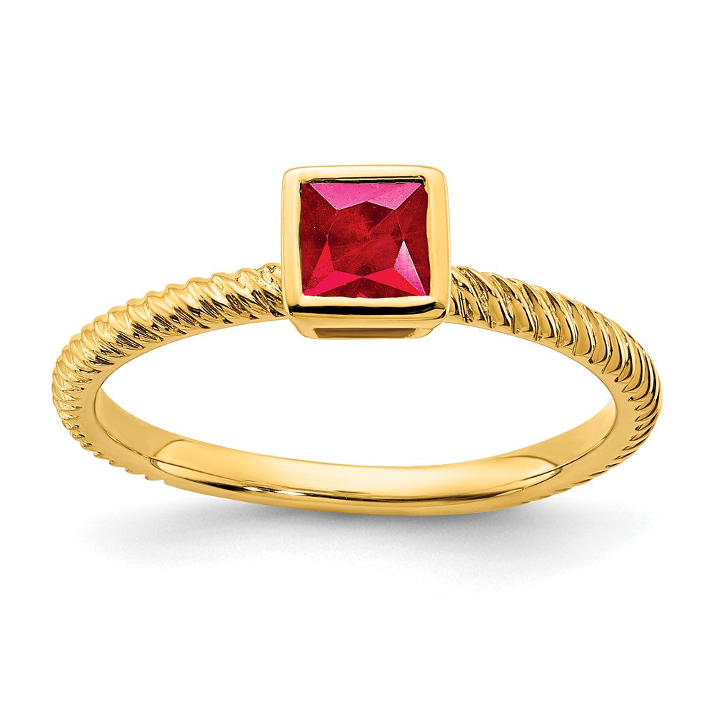 14K Gelbgold Ring mit Rubin in quadratischer Fassung