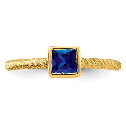 14K Gelbgold Ring mit quadratischer Saphir-Lünette