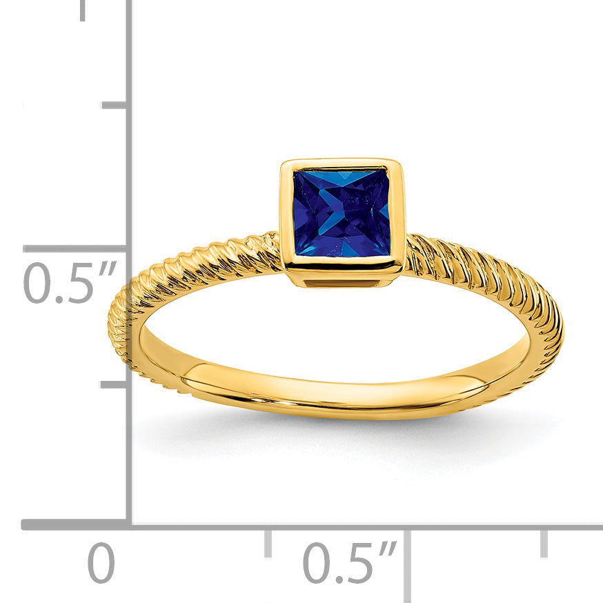 14K Gelbgold Ring mit quadratischer Saphir-Lünette