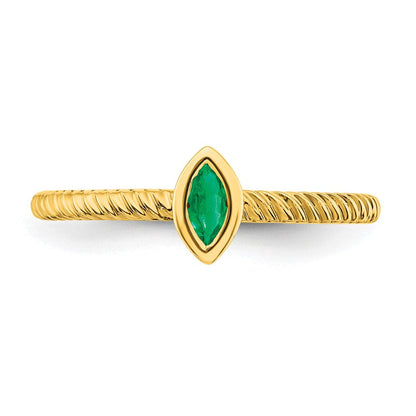 14K Gelbgold Ring mit Smaragd im Marquise-Schliff und Zargenfassung