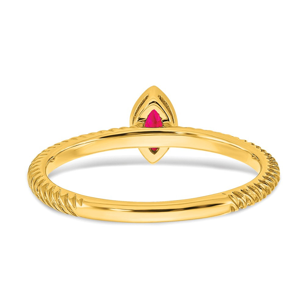 14K Gelbgold Ring mit Rubin im Marquise-Schliff in Zargenfassung