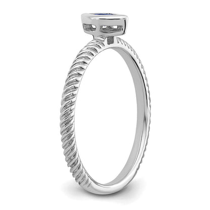 14K Weißgold Ring mit Saphir im Marquiseschliff in Zargenfassung