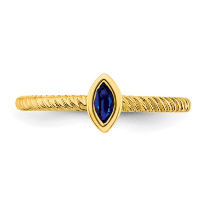 14K Gelbgold Ring mit Marquise-Saphir in Zargenfassung