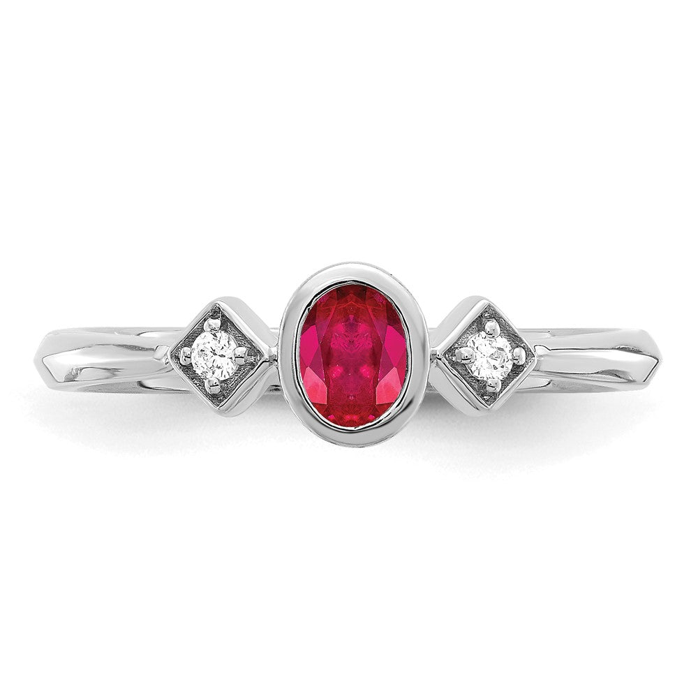 14K Weißgold Ring mit ovalem Rubin in Lünettenfassung und echten Diamanten